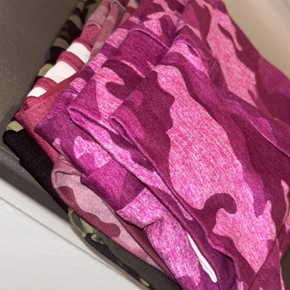 3 Bombshell Camo Leggings